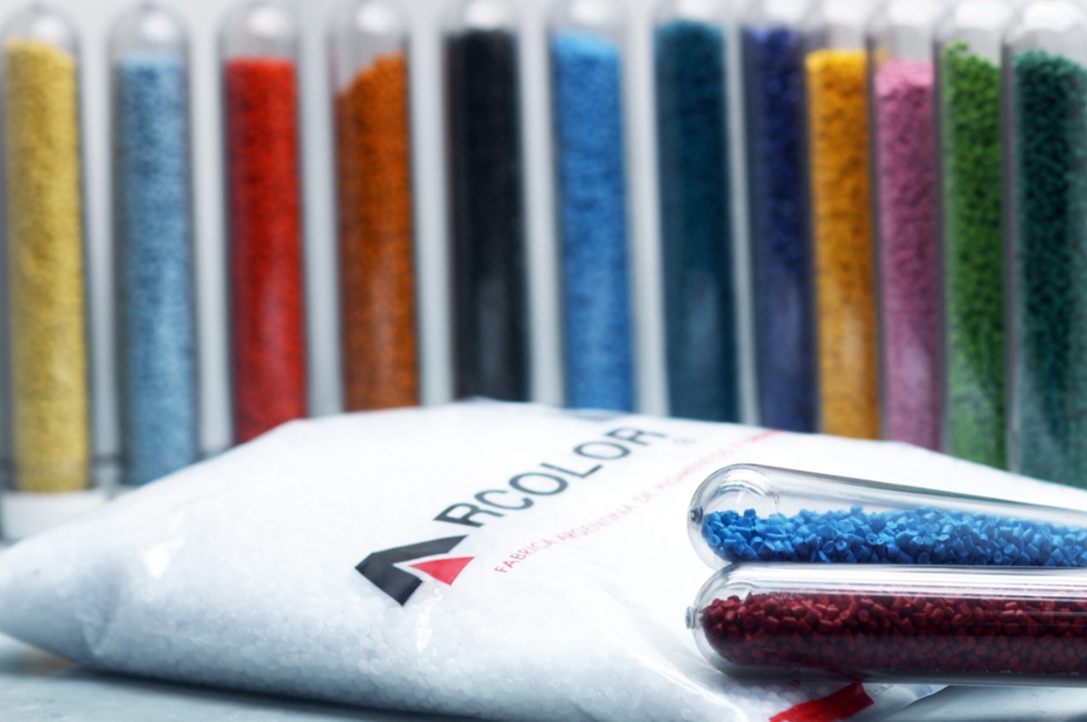 Tubos con muestras de color de Arcolor